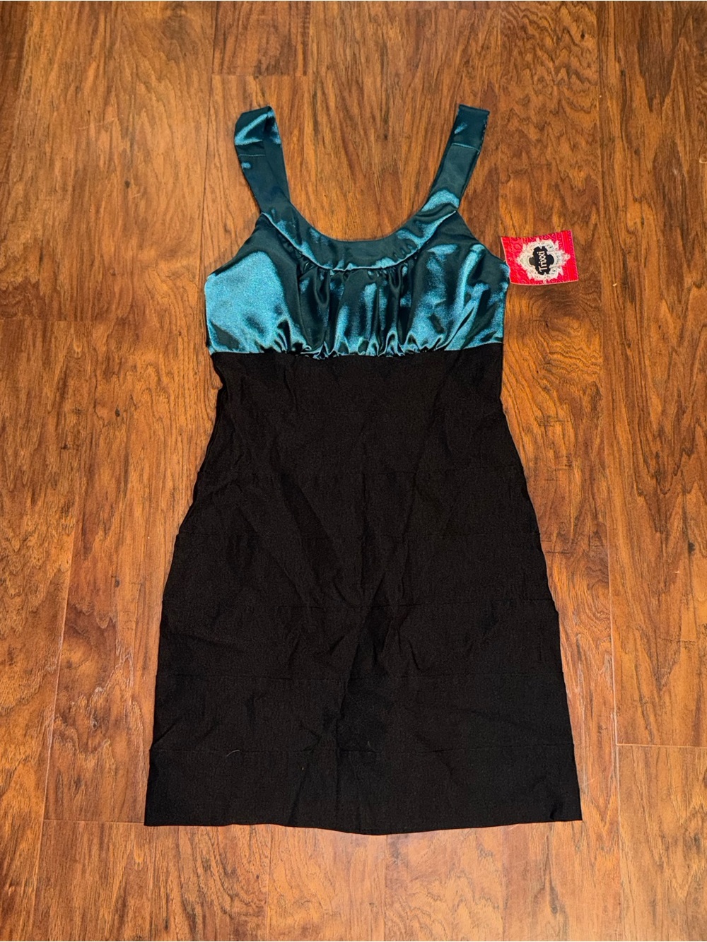 Trixxi Black & Teal Satin Dress – Size 9 – NWT
